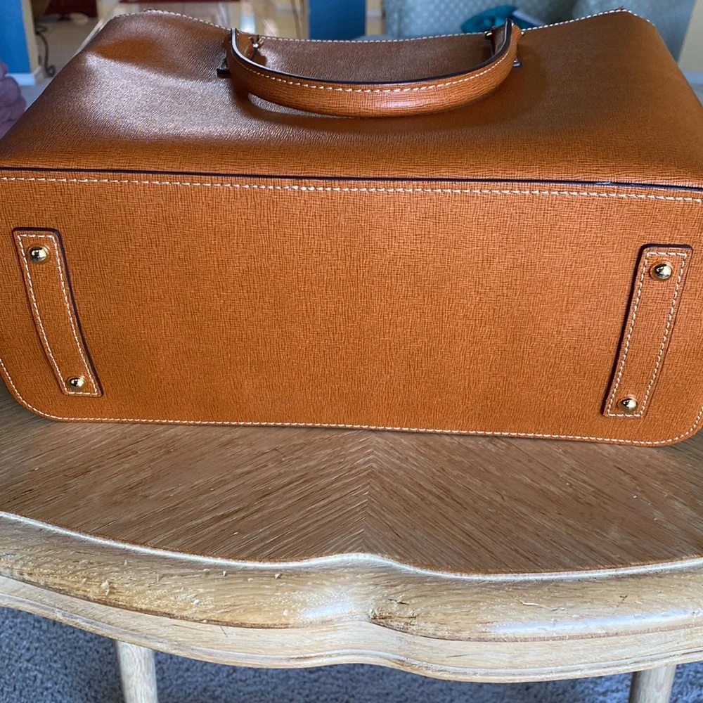 New Dooney and Bourke handbag - Picture 7 of 11